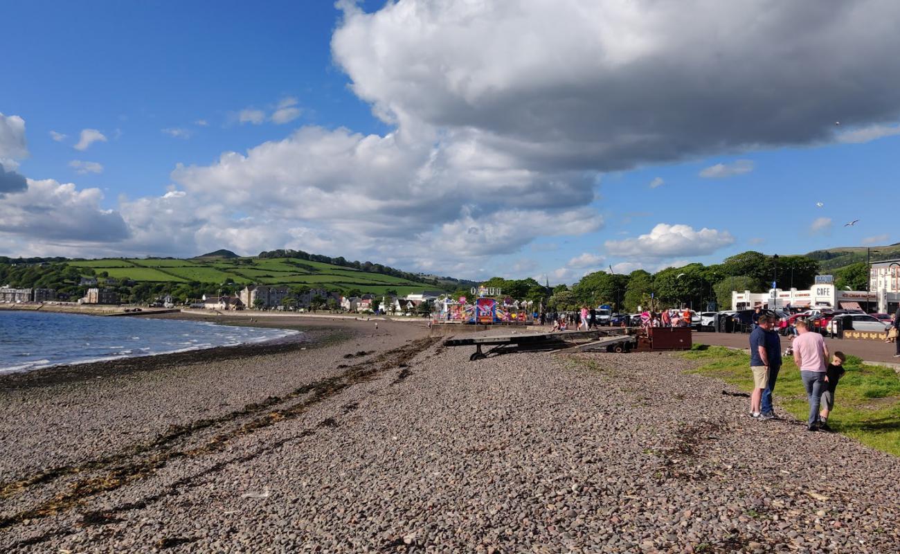 Foto af Largs Bay Beach med grå sten overflade