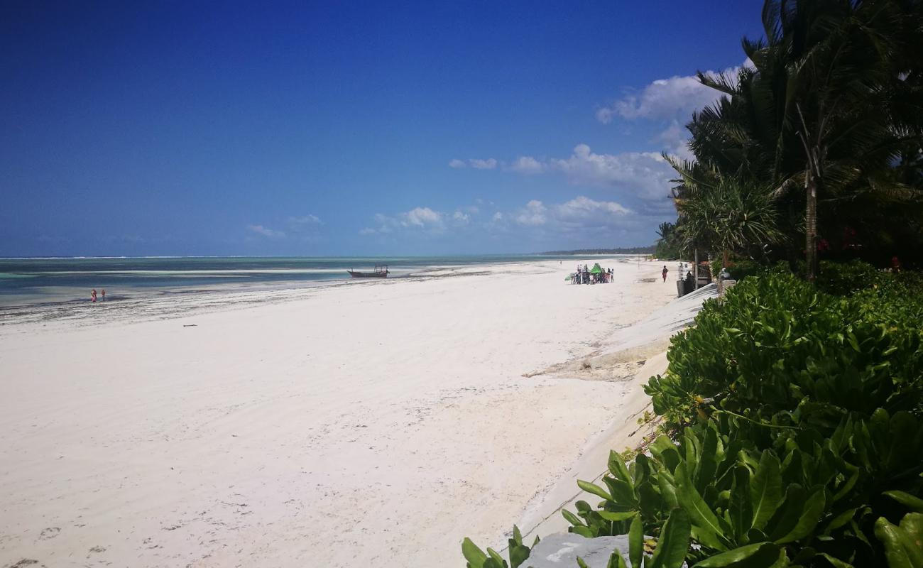 Foto af Kilimajuu Beach med hvidt fint sand overflade