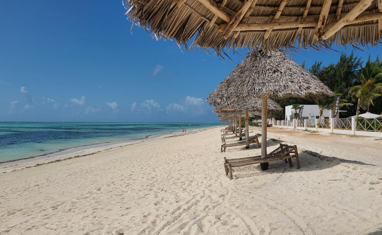 Foto af Makunduchi Beach med hvidt sand overflade