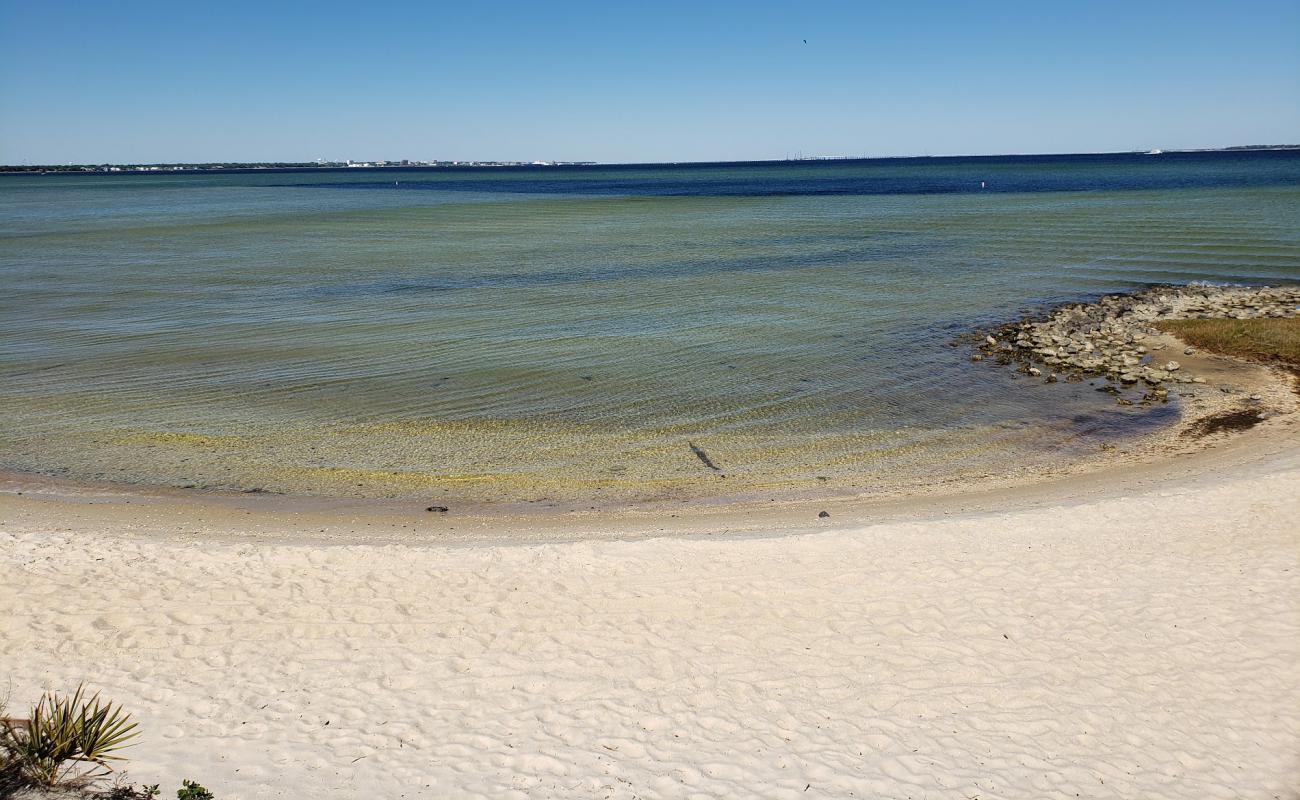 Foto af Pensacola Naval Complex Beach med lys sand overflade