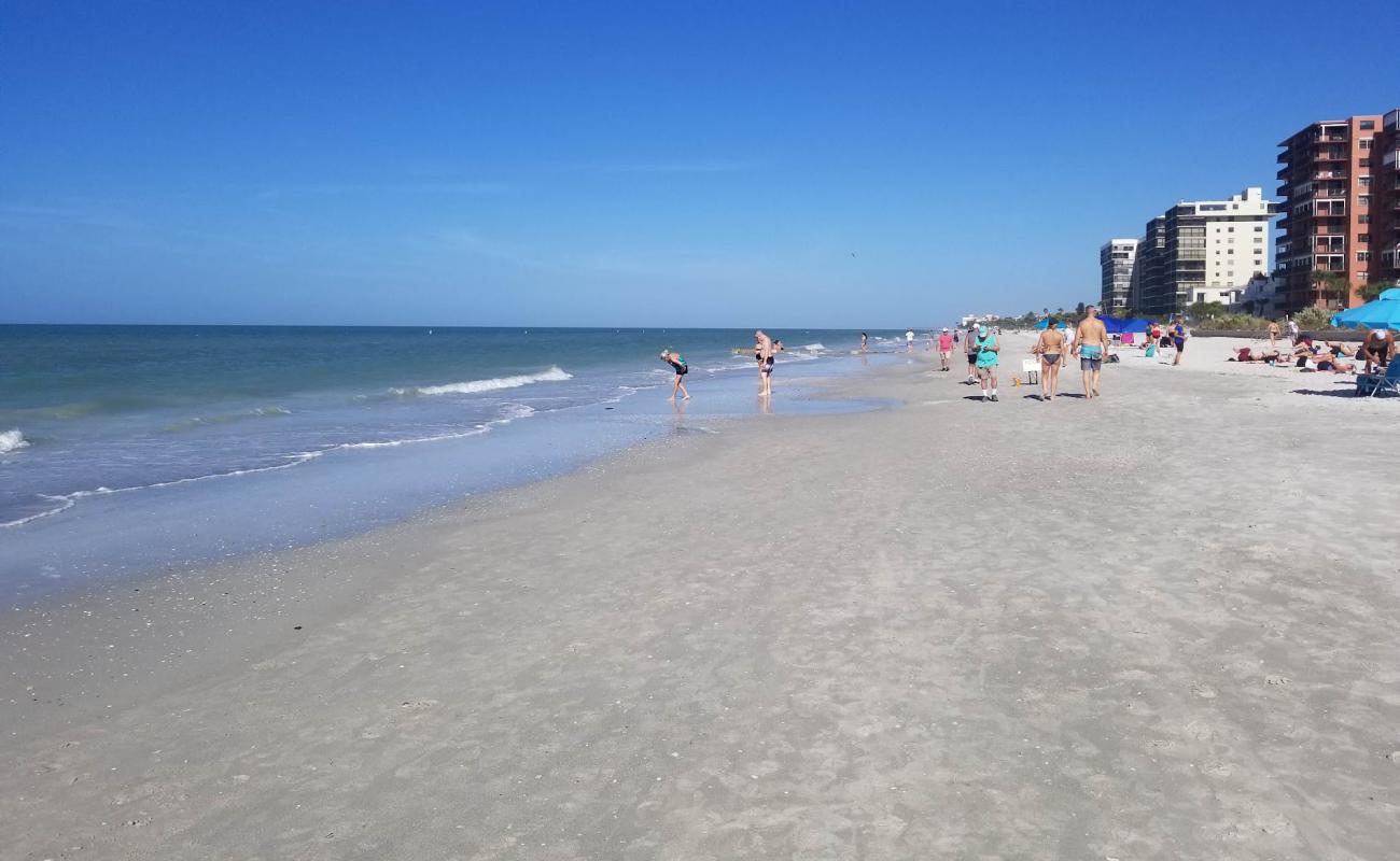 Foto af Archibald Strand med hvidt sand overflade