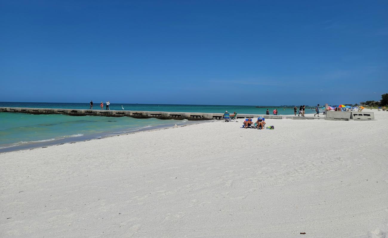 Foto af Cortez beach med hvidt sand overflade