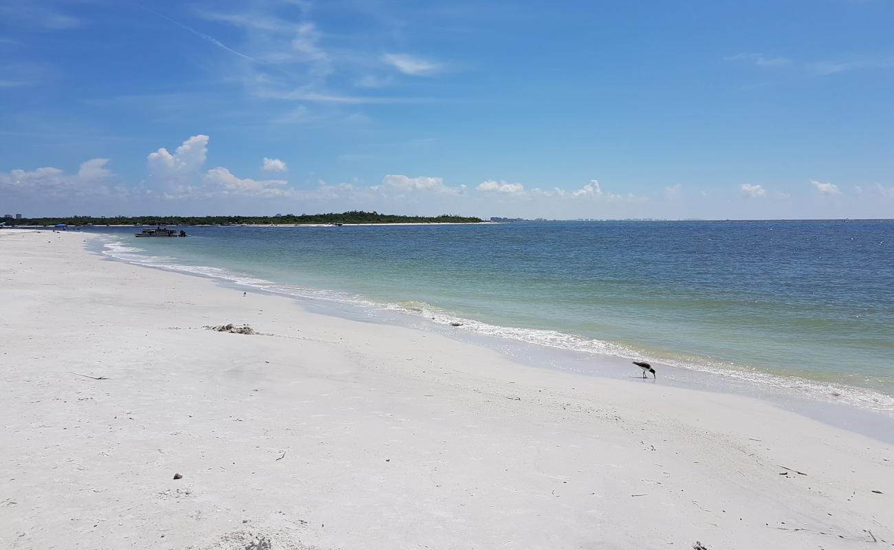 Foto af Castle beach med lys sand overflade