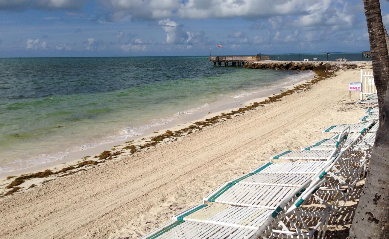 Foto af Key Colony beach med lys sand overflade