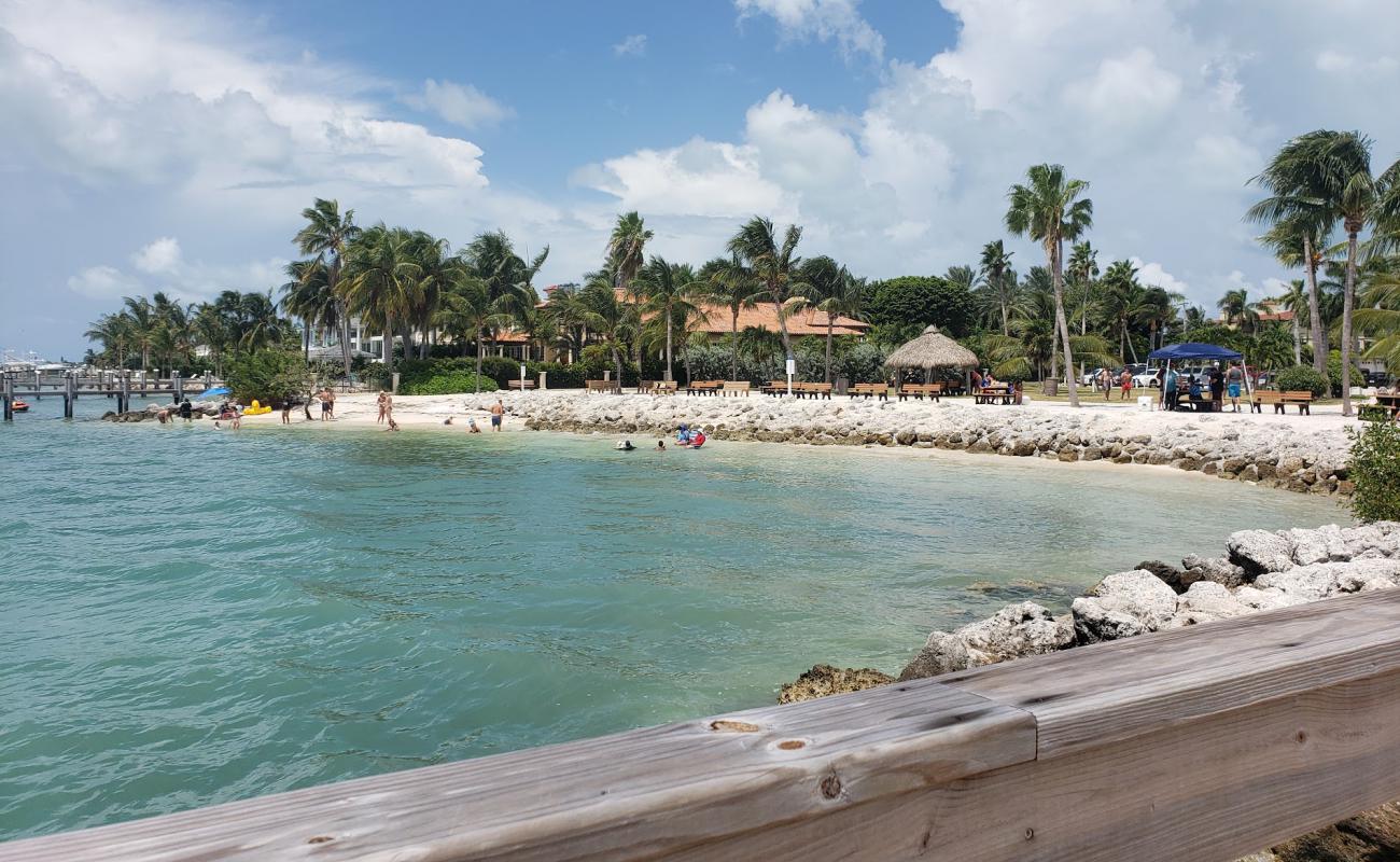 Foto af Sunset Park beach med lys sand overflade