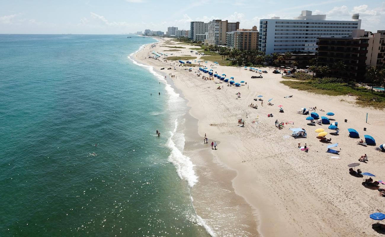 Foto af Pompano beach II med lys sand overflade