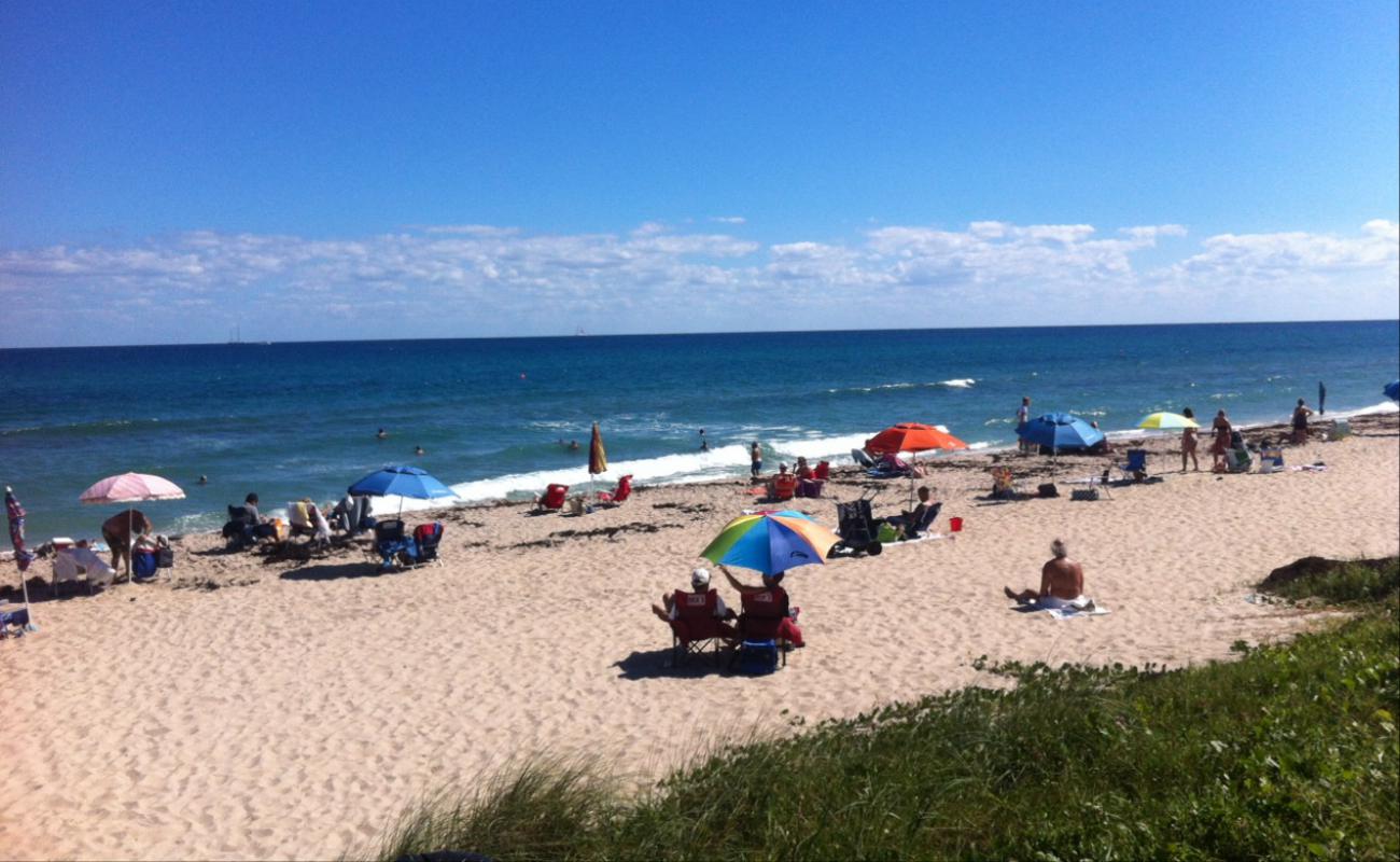 Foto af Gulfstream Park beach med lys sand overflade