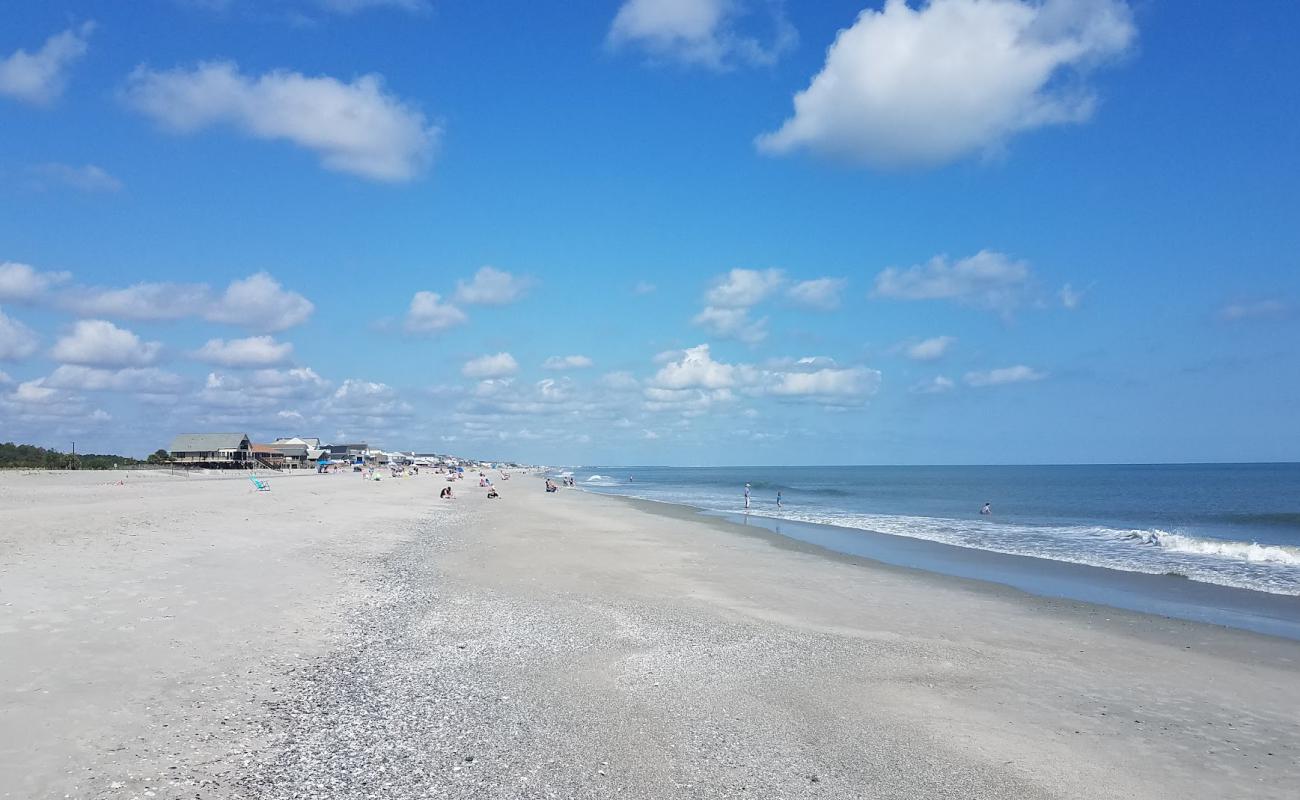 Foto af Pawley's Island beach med lys sand overflade