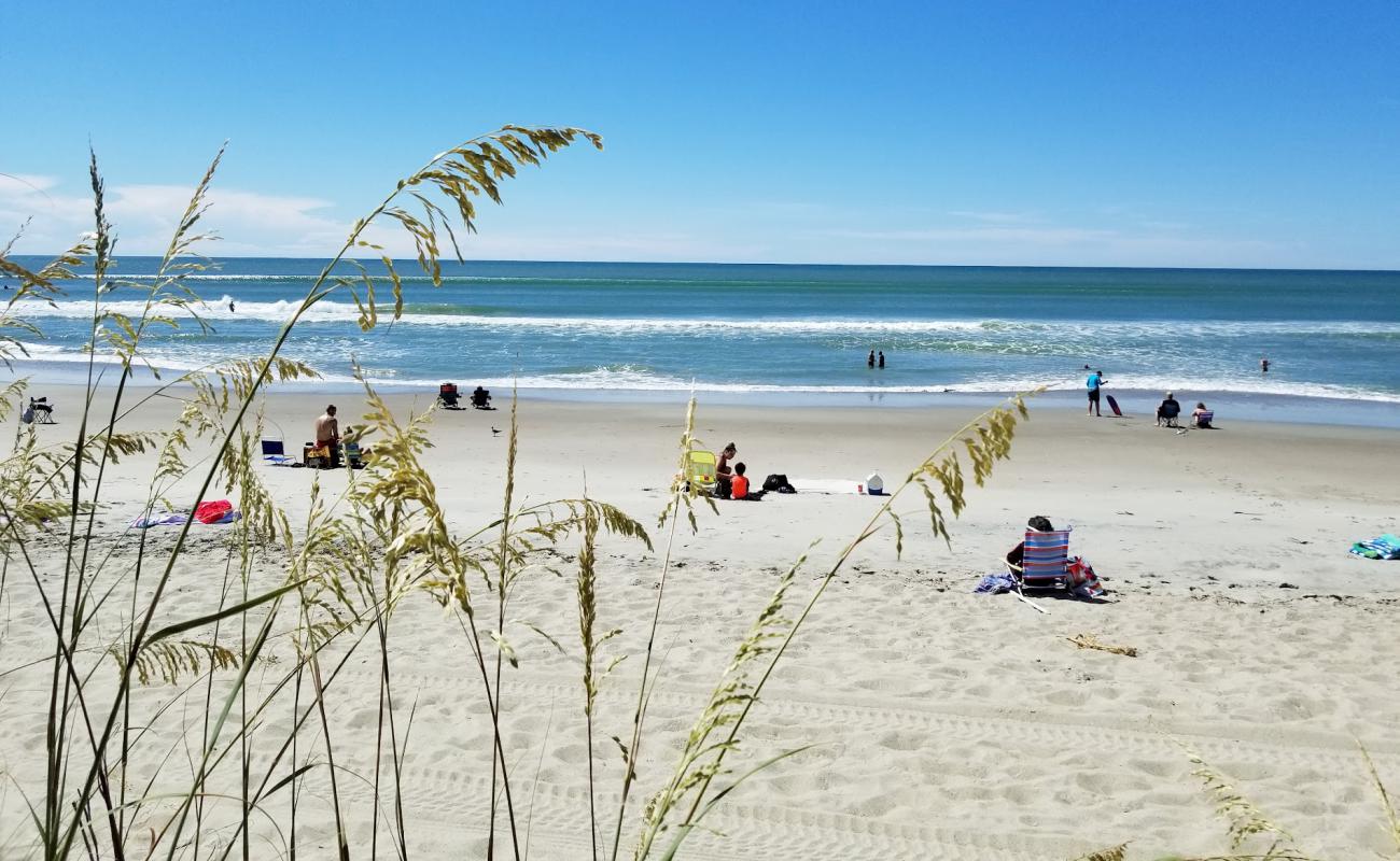 Foto af Eastern Regional beach med lys sand overflade