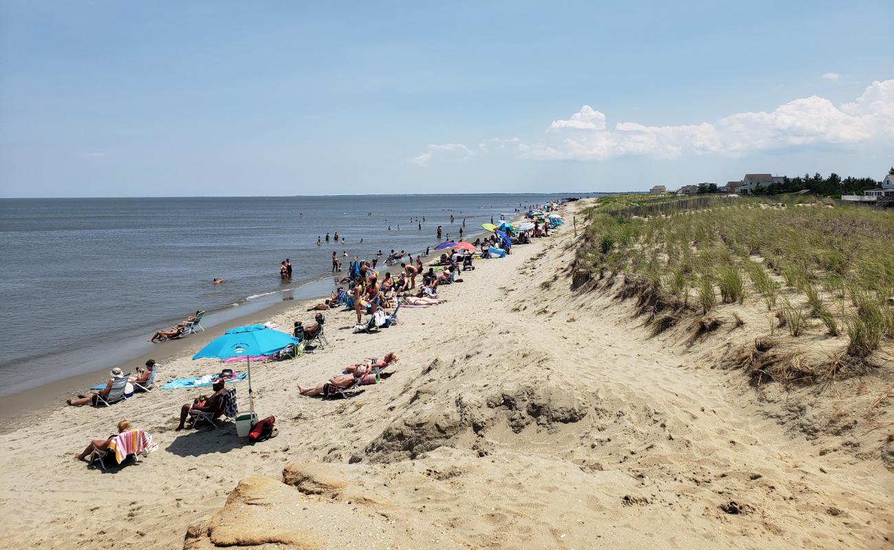 Foto af Broadkill Beach med lys sand overflade