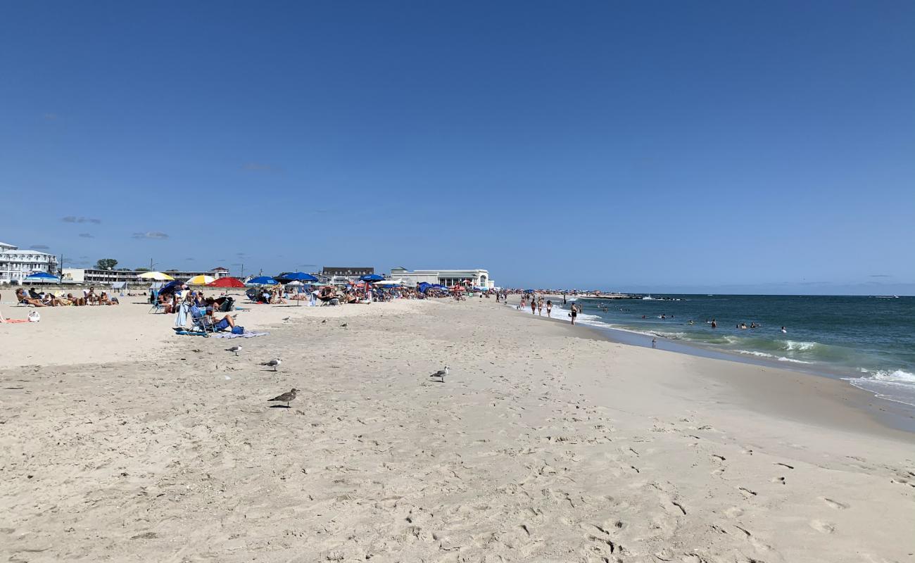 Foto af Cape May Beach NJ med lys sand overflade