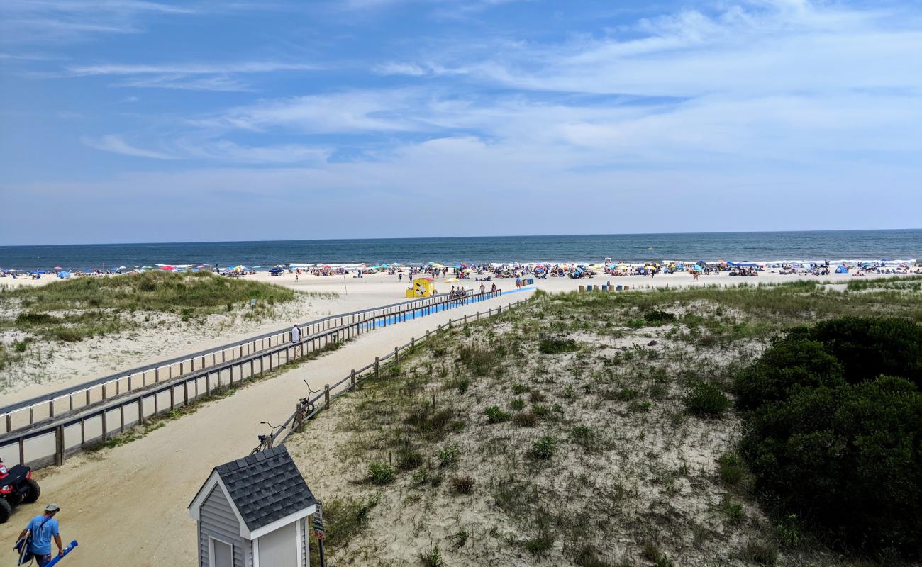 Foto af Peck Beach med lys sand overflade