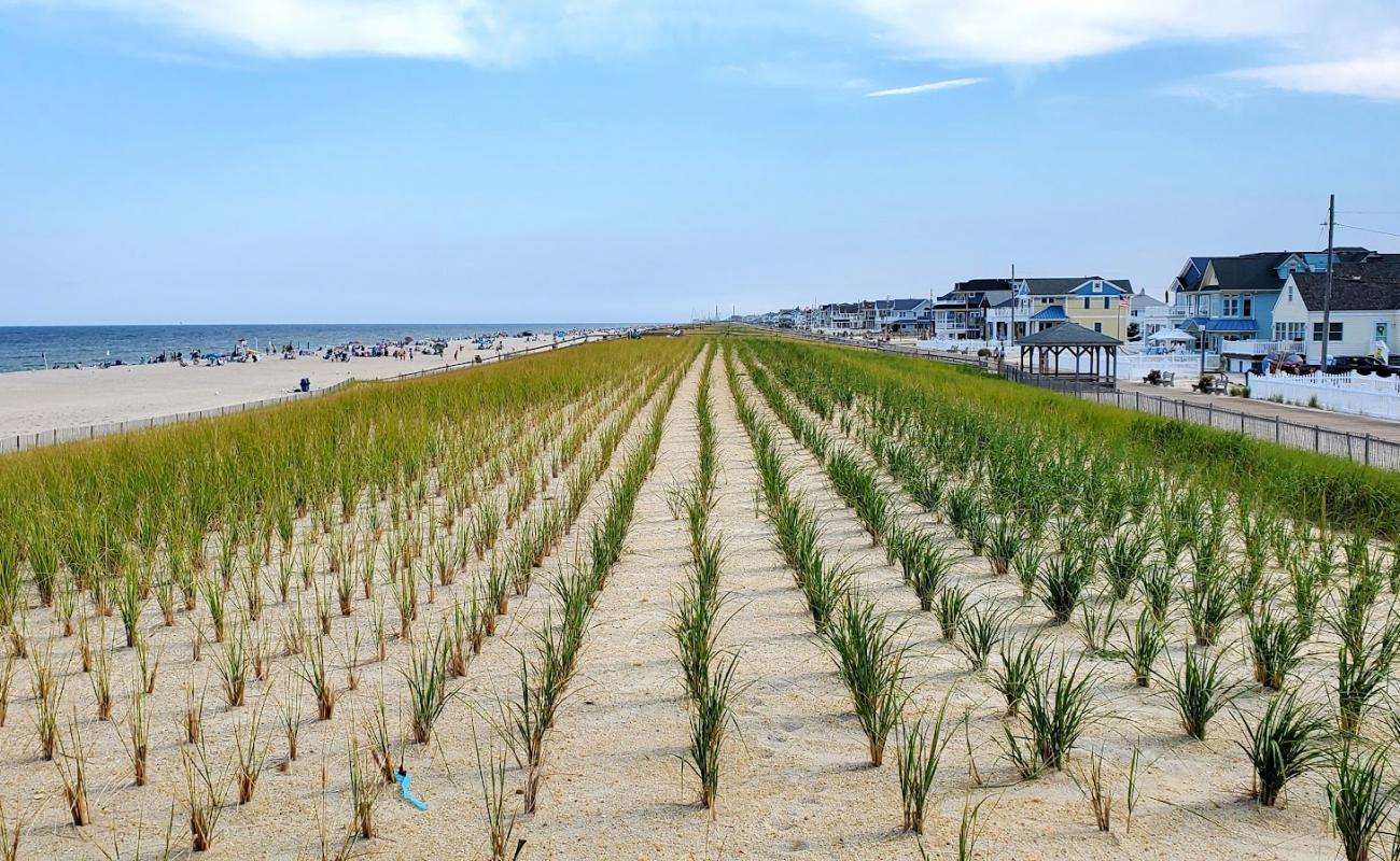 Foto af Lavallette Beach med lys sand overflade