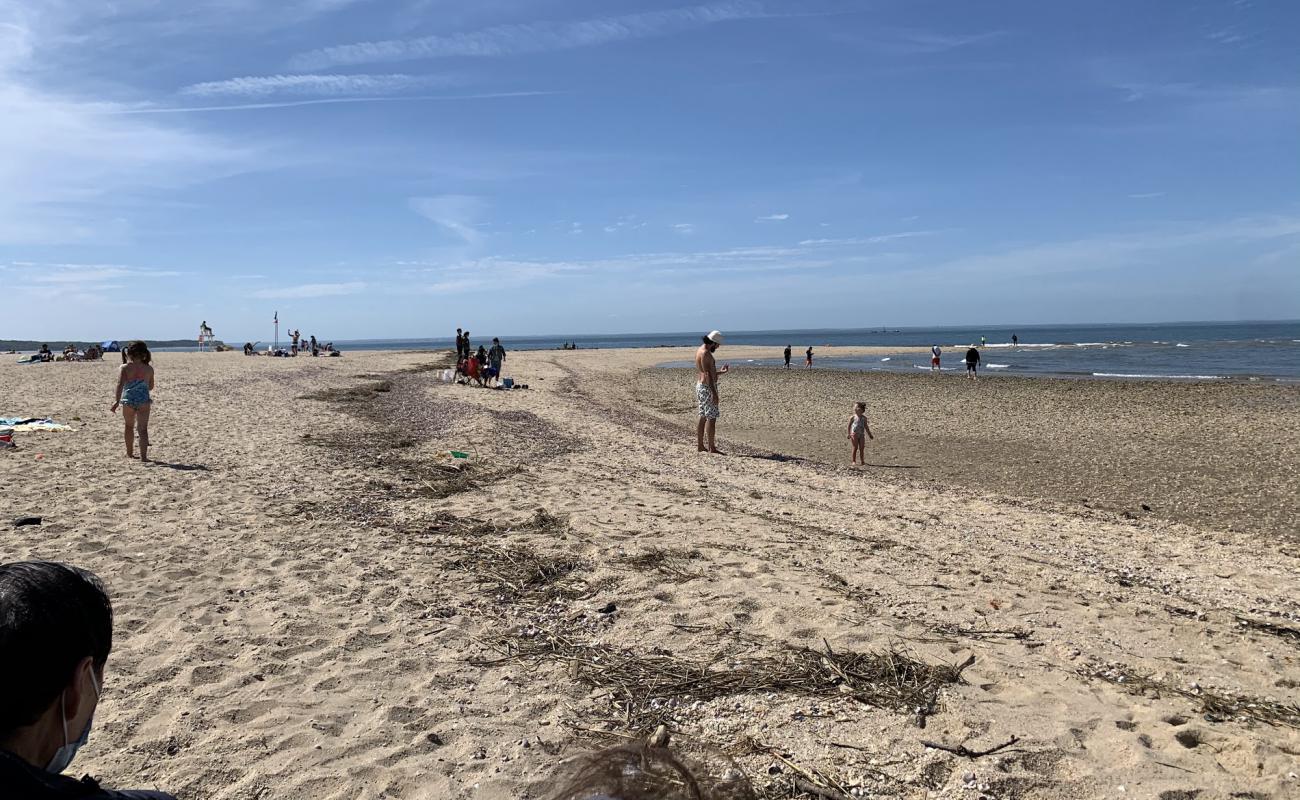 Foto af Crab Meadow Beach med let sand og småsten overflade