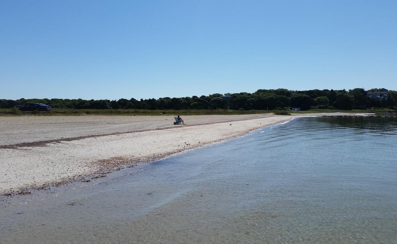 Foto af Little Harbor Beach med let sand og småsten overflade