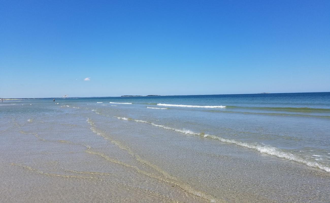 Foto af Plymouth Long Beach med let sand og småsten overflade