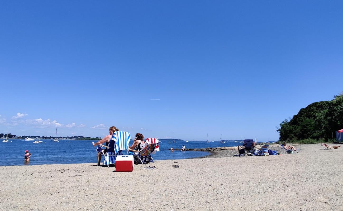 Foto af Wessagusset beach med let sand og småsten overflade