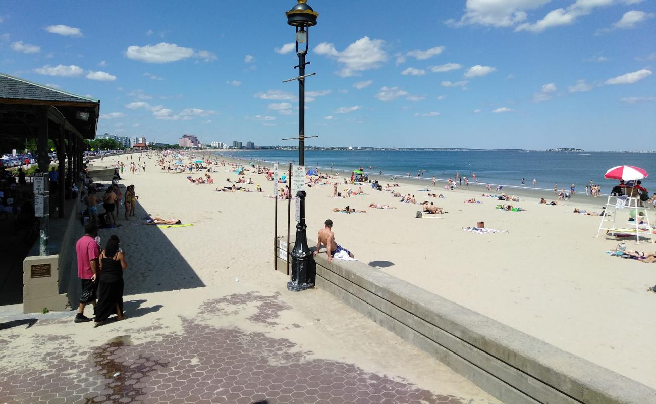 Foto af Revere beach med lys sand overflade