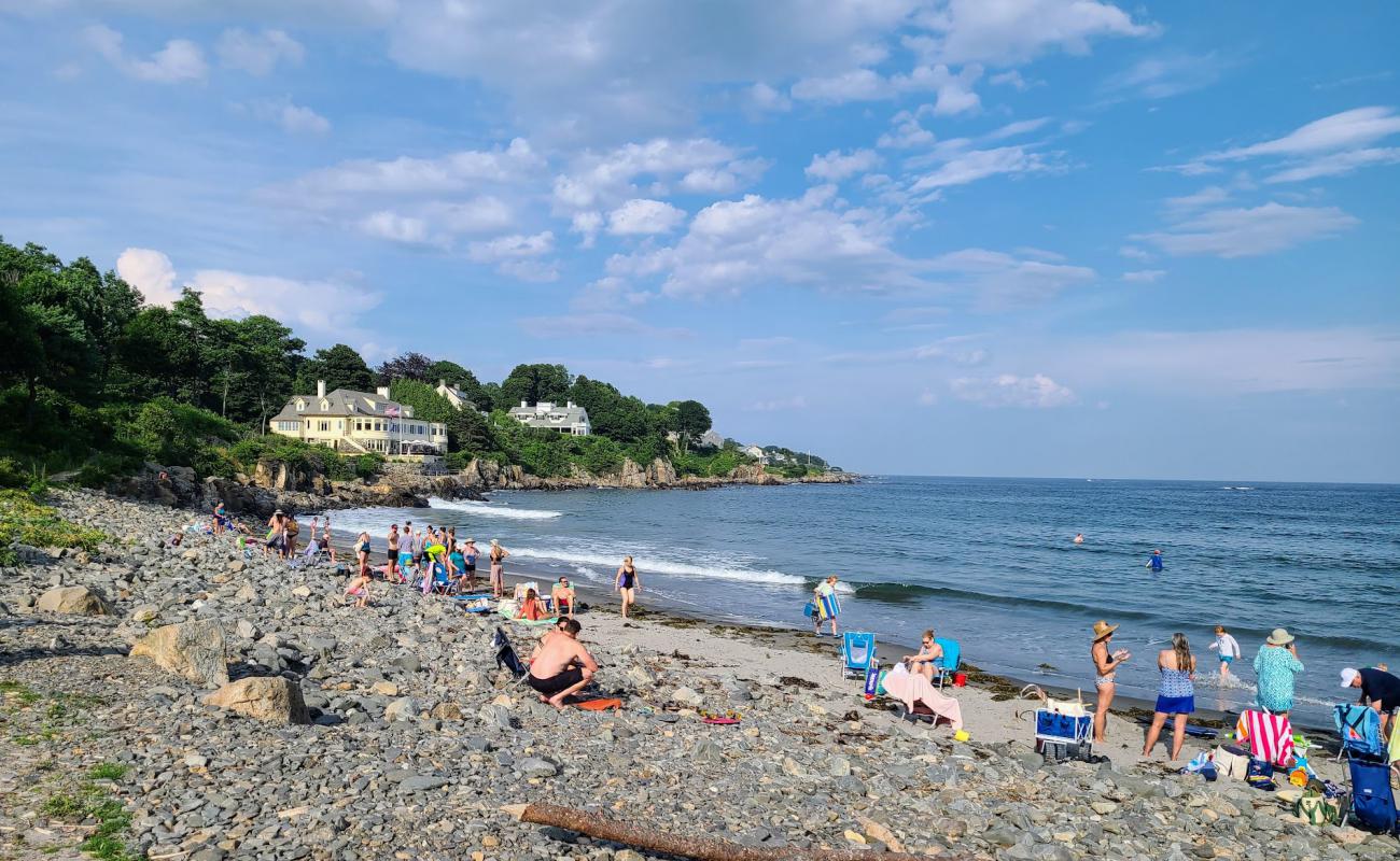 Foto af York Harbor beach med gråt sand og sten overflade