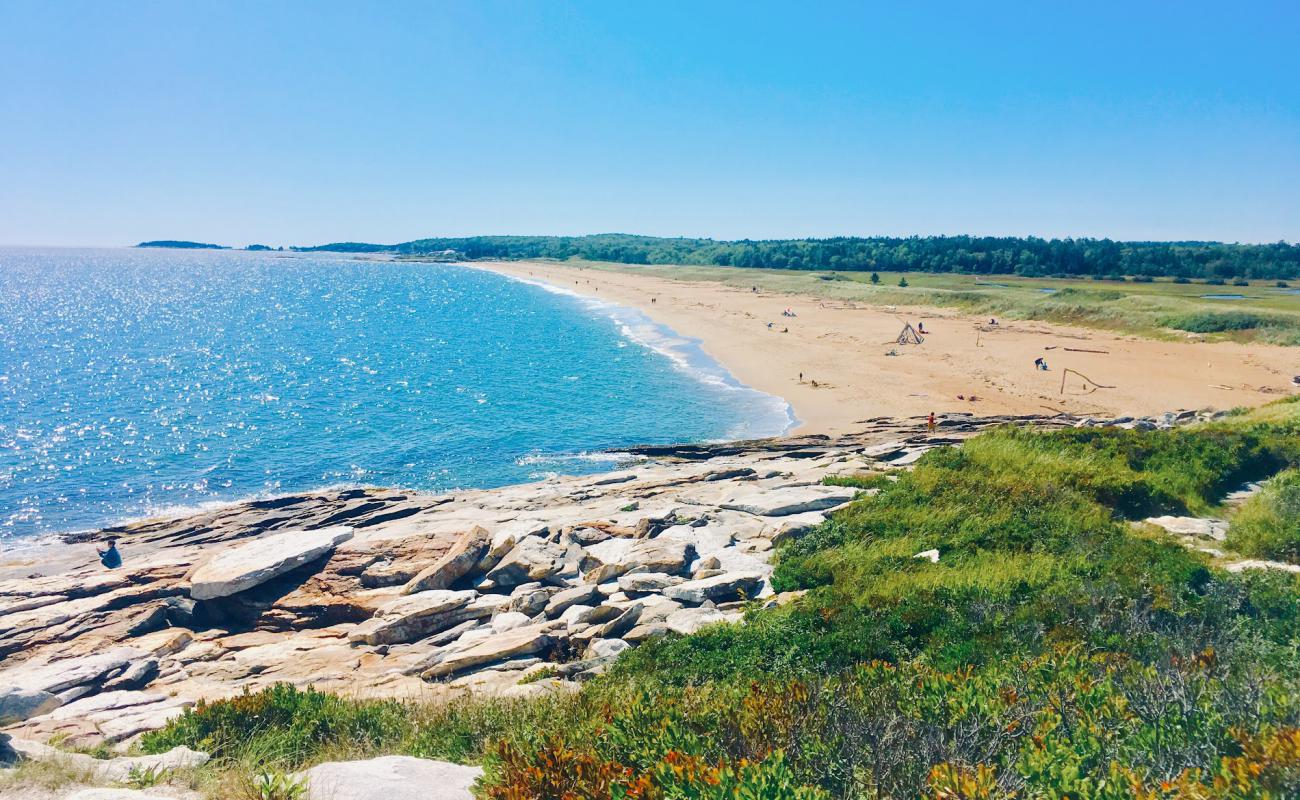 Foto af Mile beach med lys sand overflade