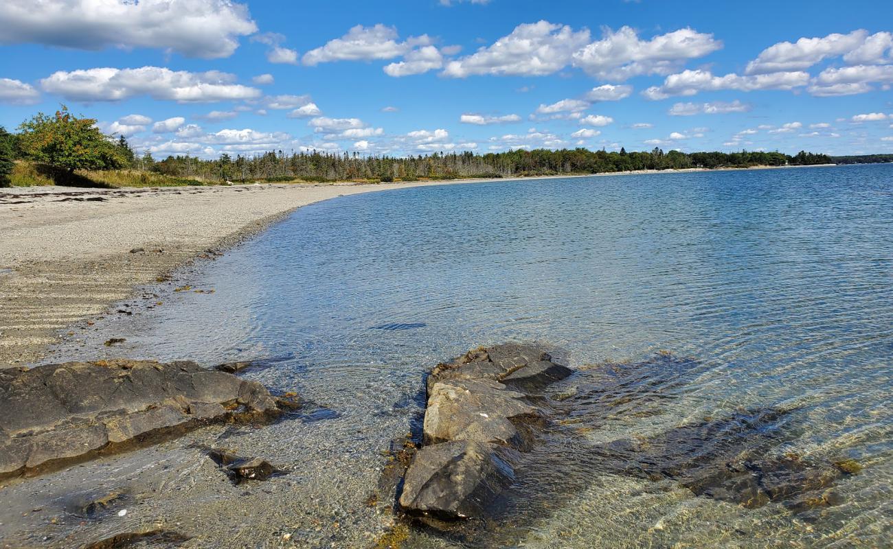 Foto af Lamoine beach med gråt sand og småsten overflade