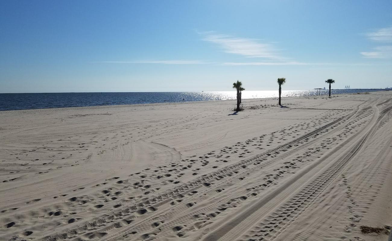 Foto af Mississippi City beach med hvidt fint sand overflade