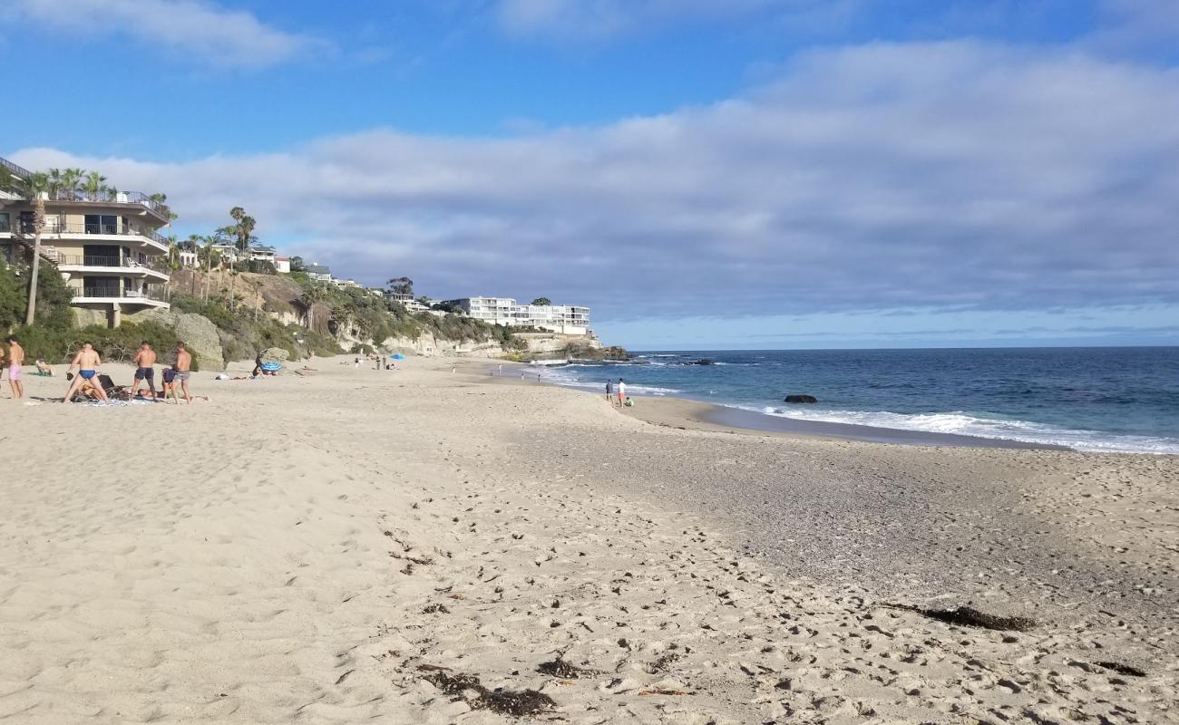 Foto af West Street beach med lys sand overflade