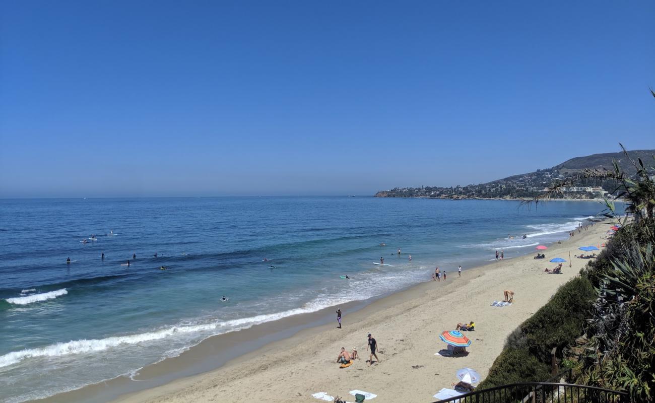 Foto af Brooks Street beach med lys sand overflade