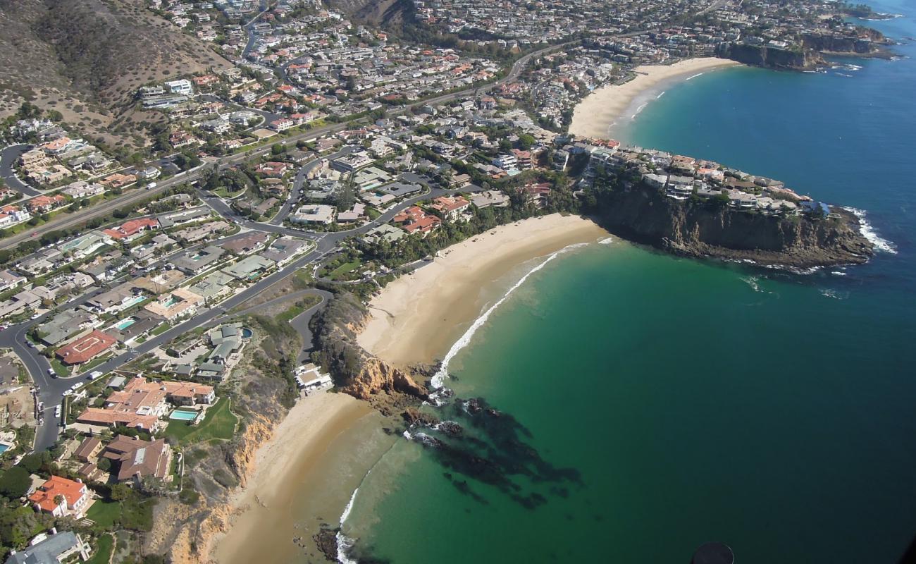 Foto af Irvine Cove Beach med lys sand overflade