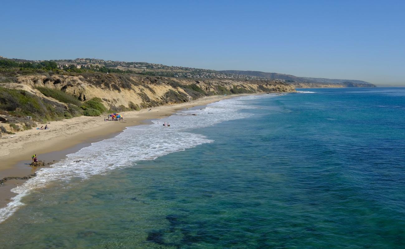 Foto af Crystal Cove Beach med lys sand overflade