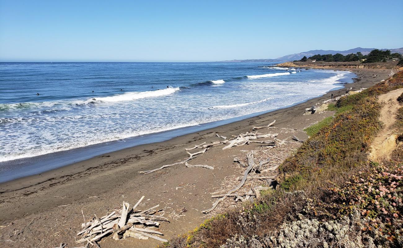 Foto af Moonstone Beach med brunt sand overflade