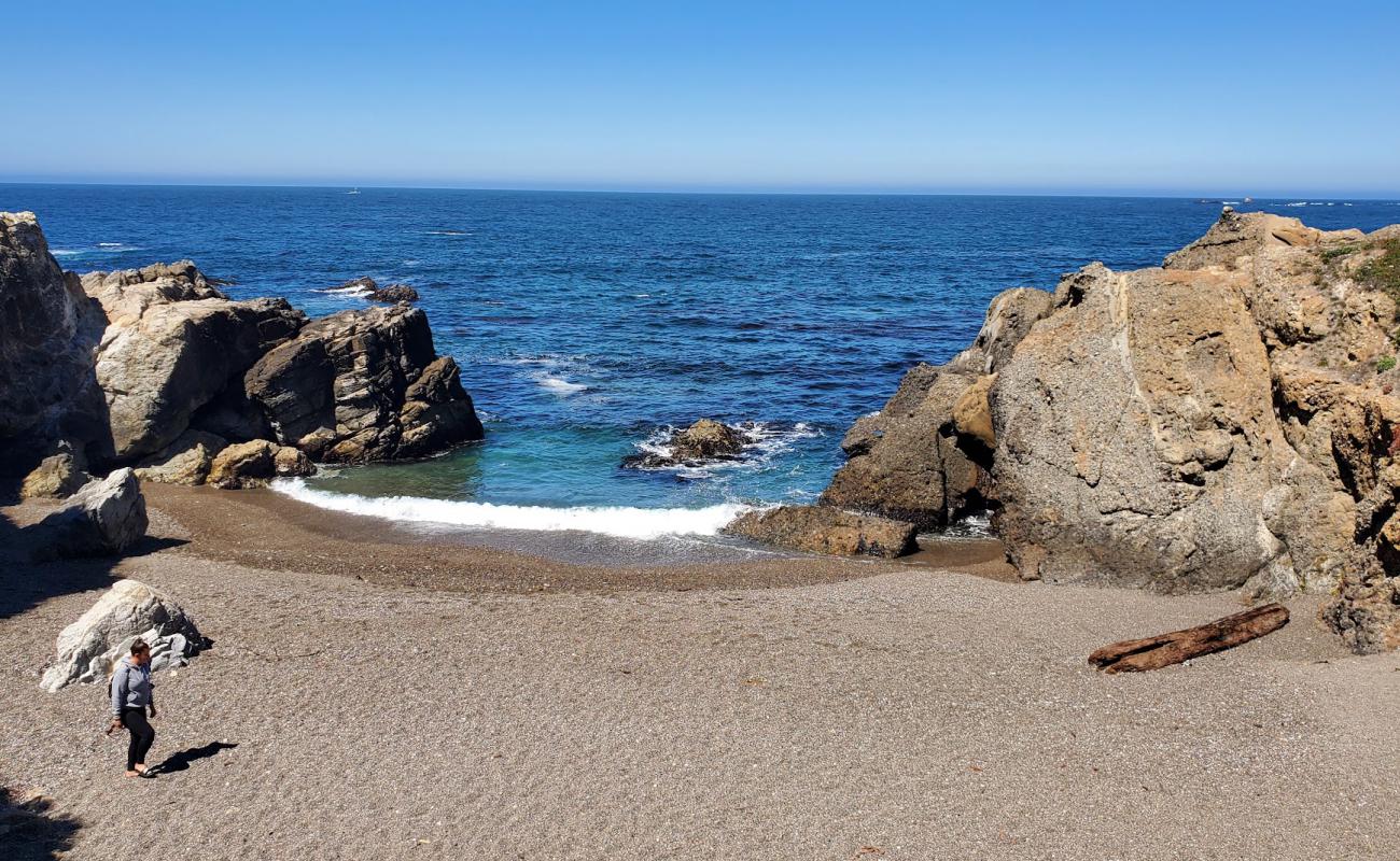 Foto af Hidden Beach med let fin sten overflade