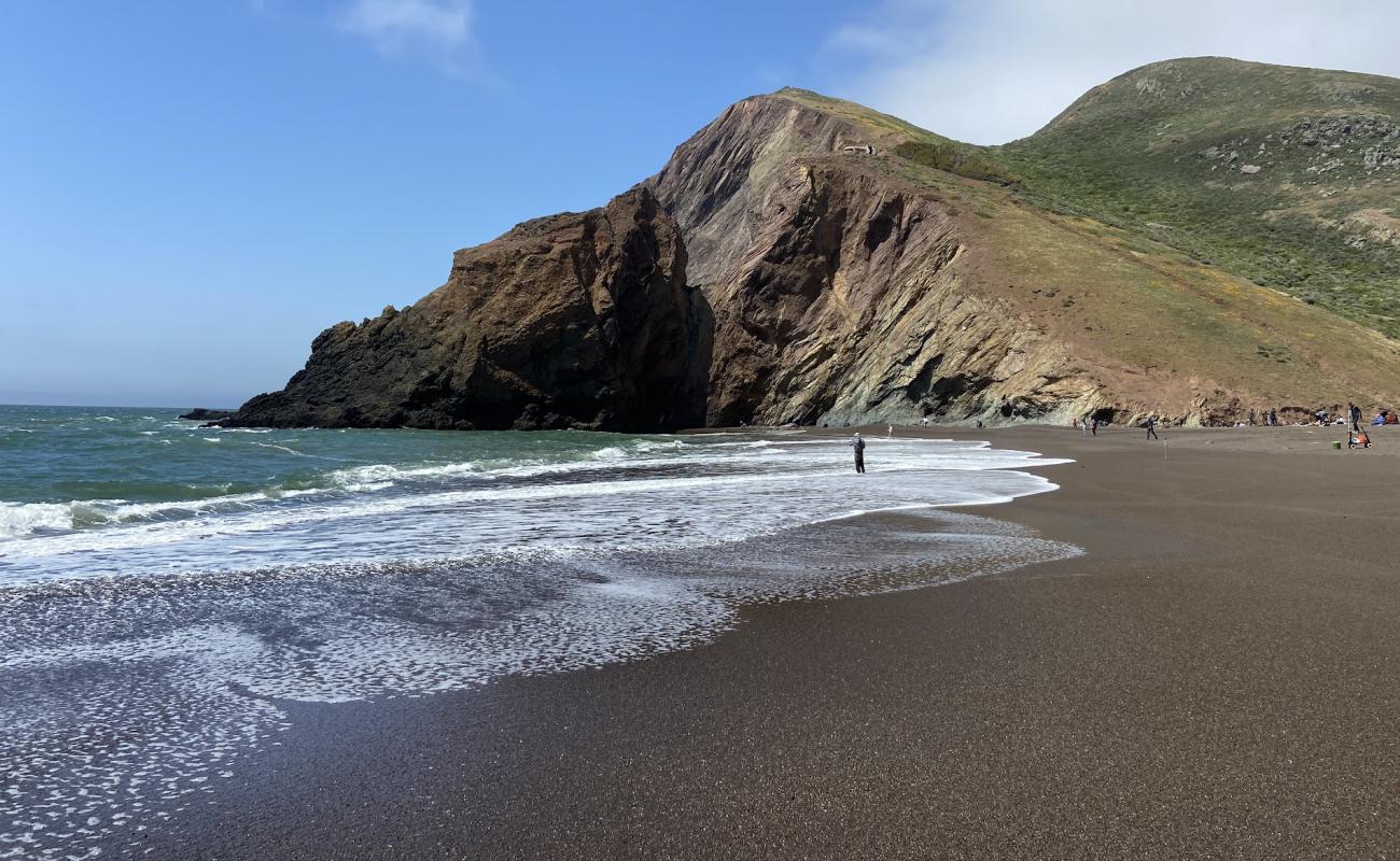 Foto af Tennessee Beach med grå sand overflade