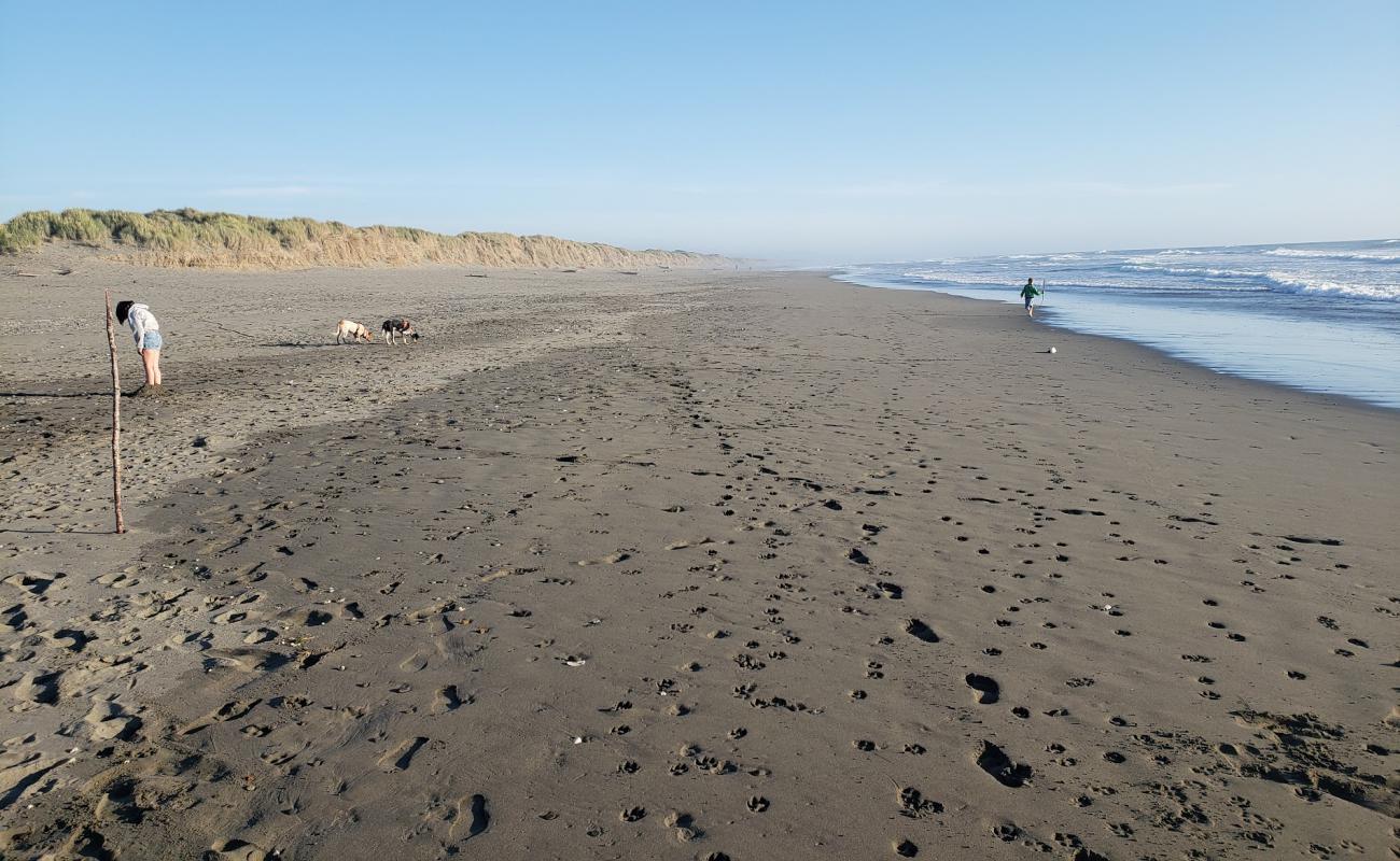 Foto af Mad River Beach med lys sand overflade