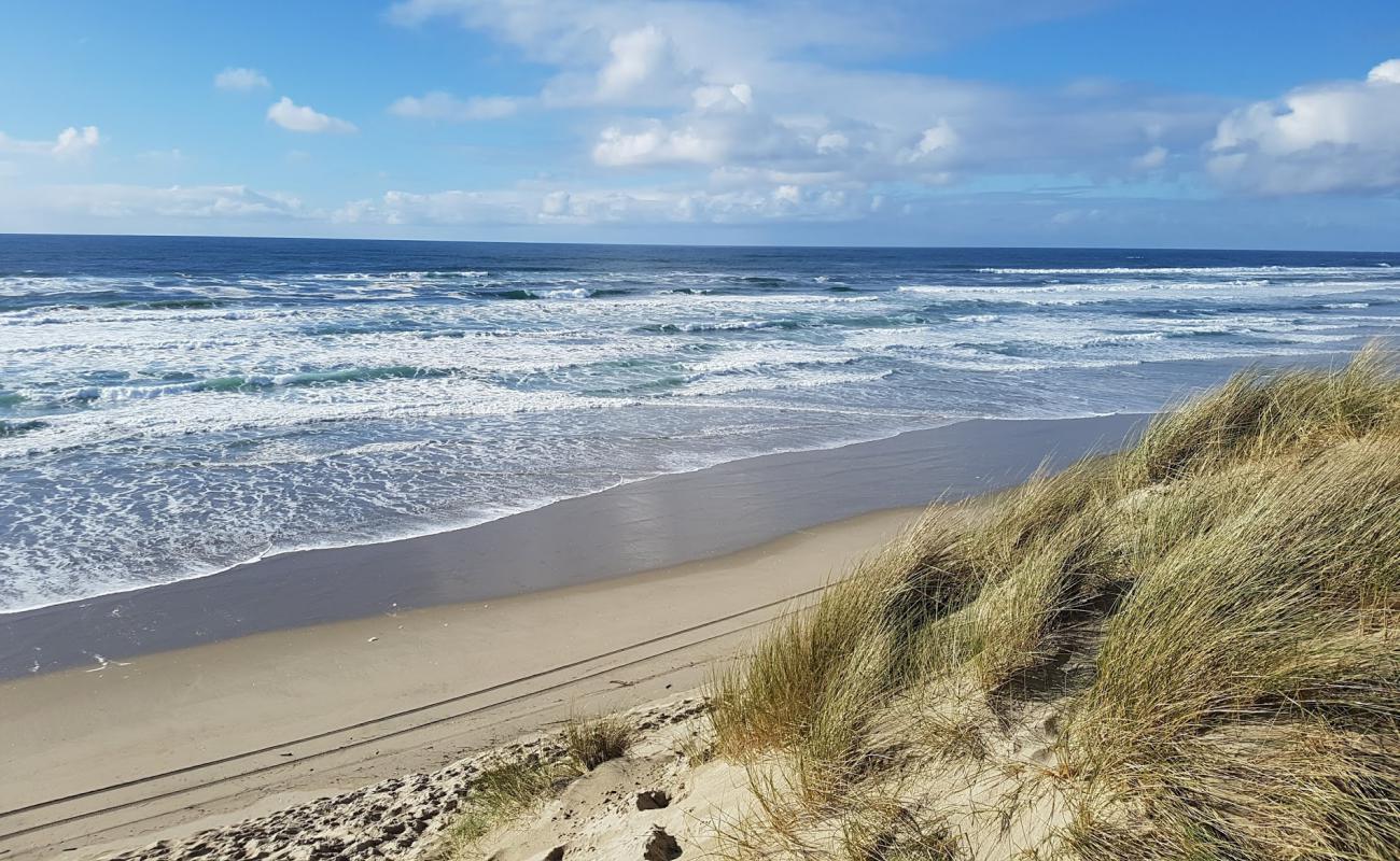 Foto af South Jetty Beach med lys sand overflade