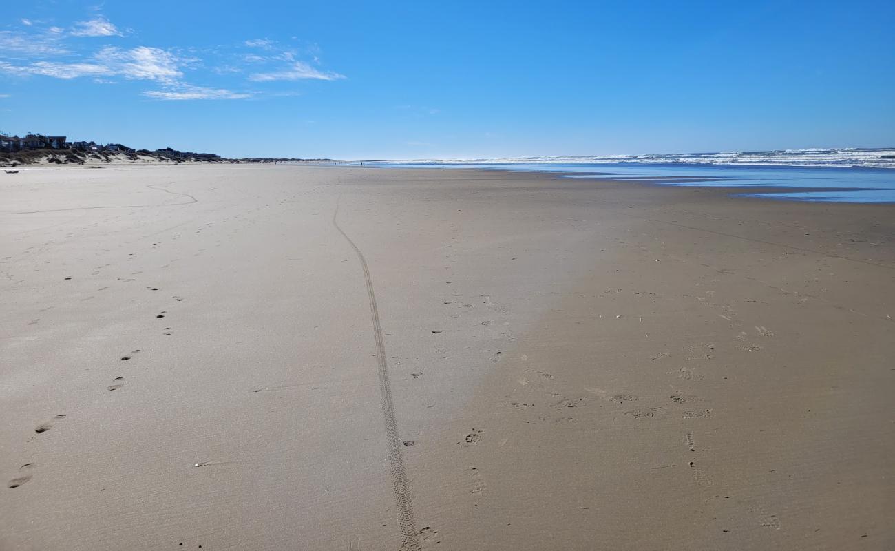 Foto af Ocean Way Beach med lys fint sand overflade