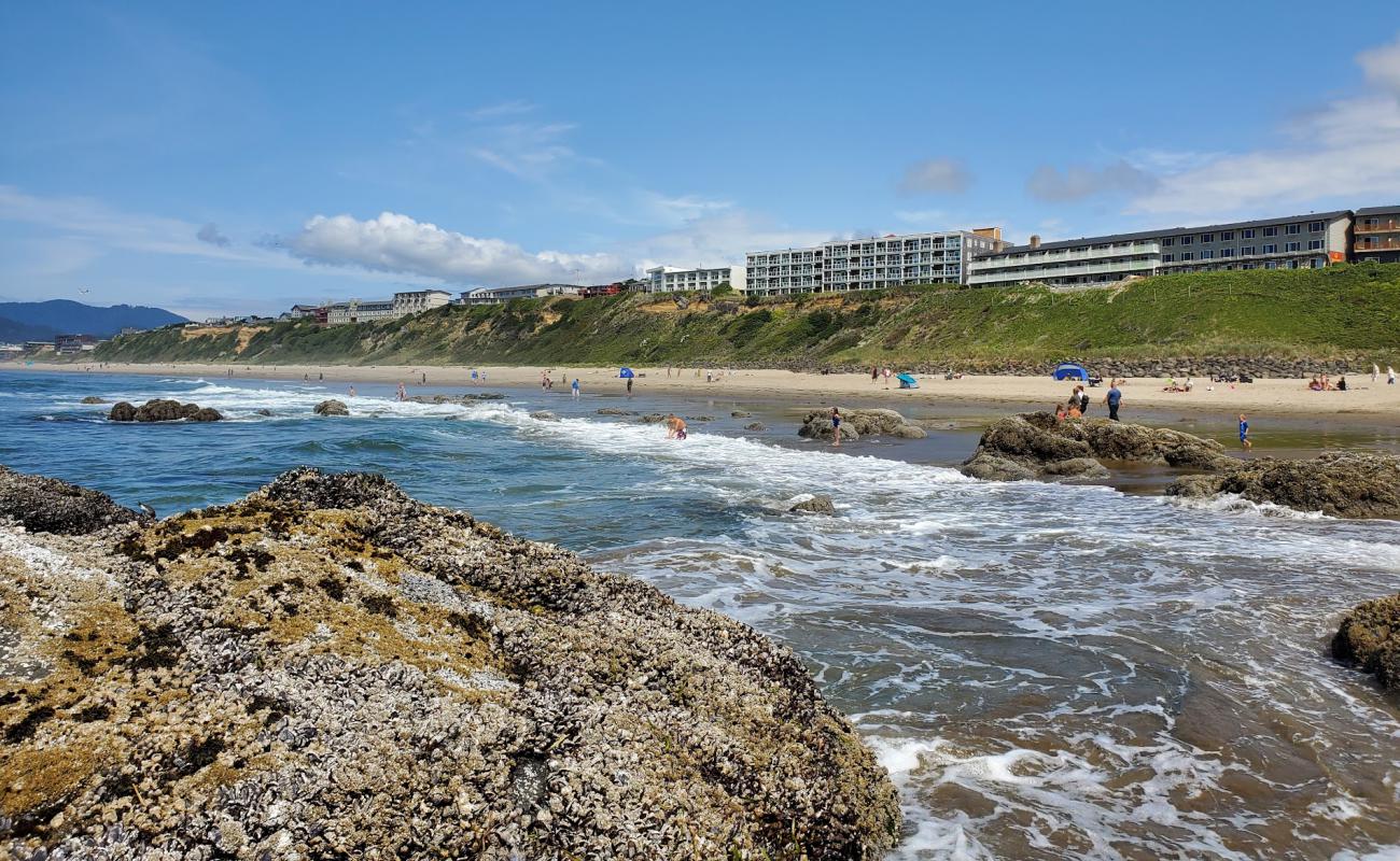 Foto af Lincoln City Beach med lys fint sand overflade