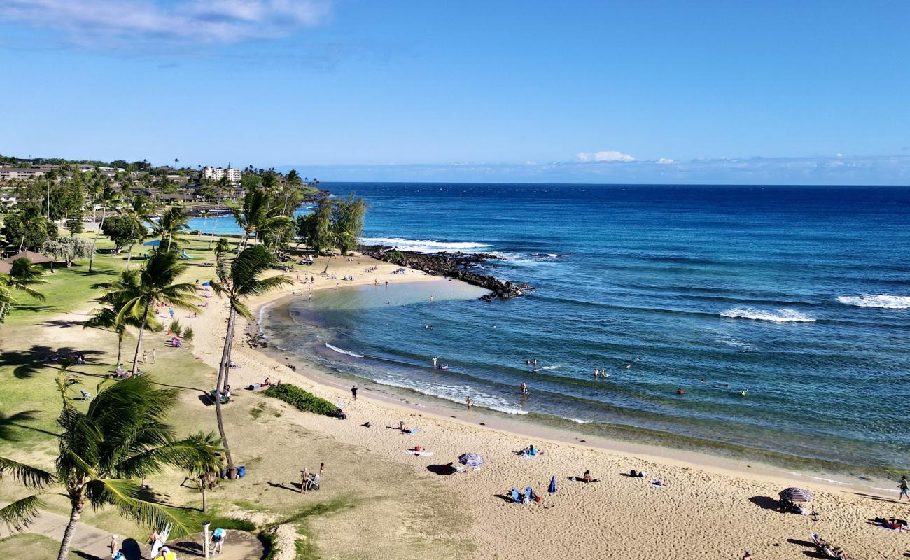 Foto af Poipu Strand med lys sand overflade