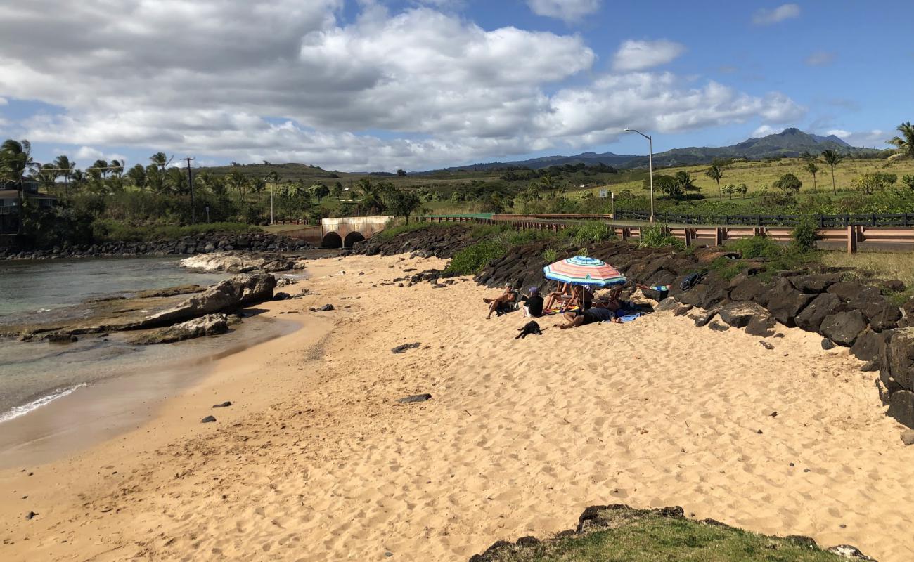 Foto af Kukui'ula Beach med lys sand overflade