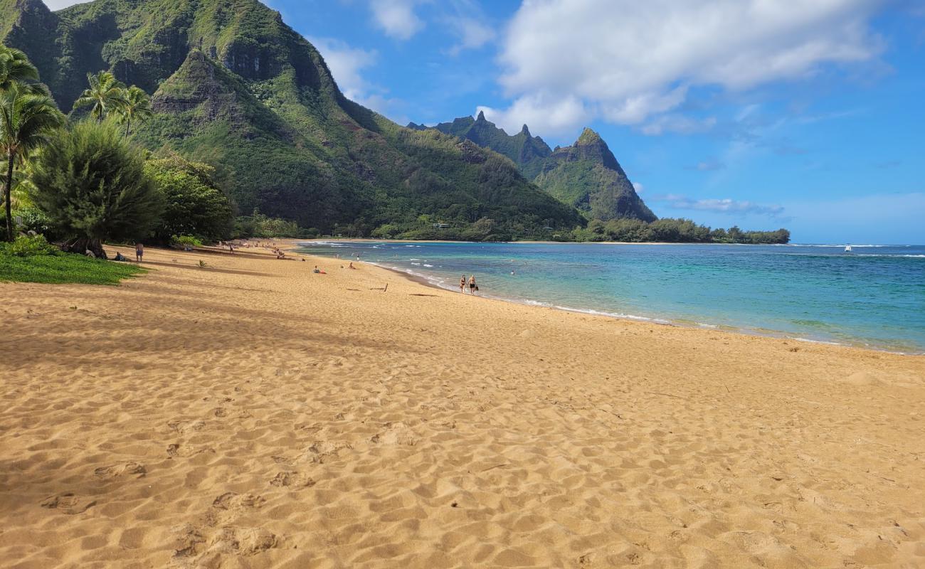 Foto af Haena Strand med lys sand overflade