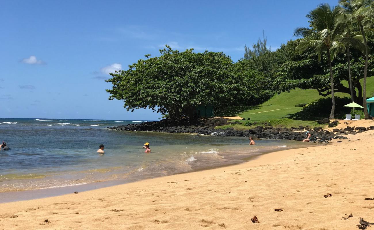 Foto af Puu Poa Beach med lys sand overflade