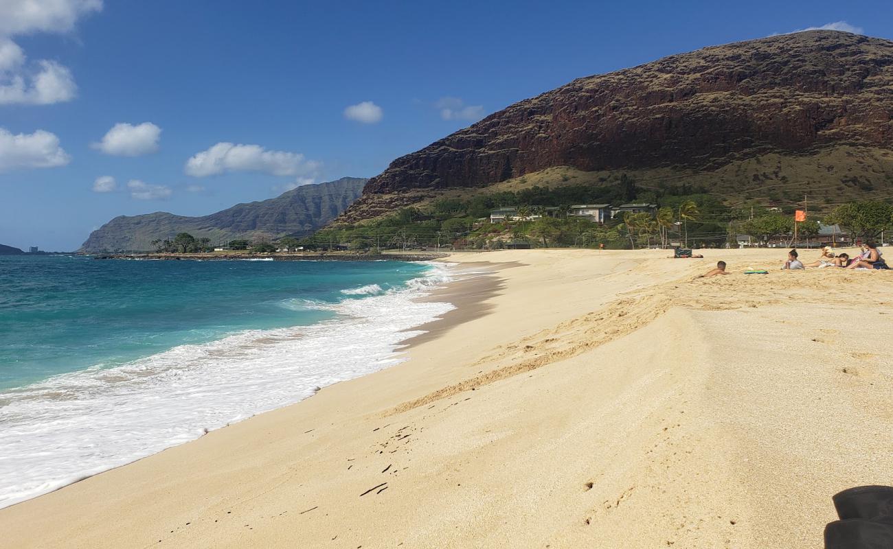 Foto af Ma'ili Beach Park med lys sand overflade