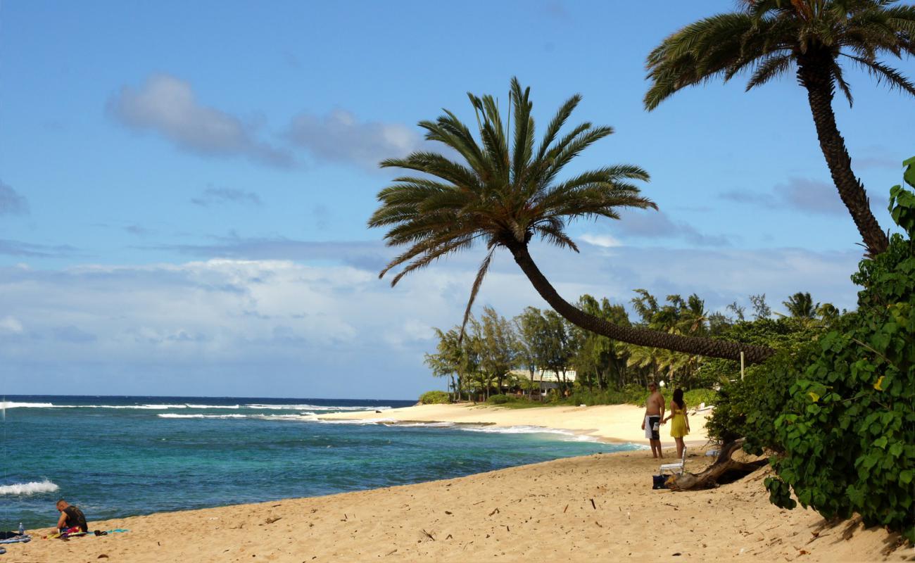 Foto af Velzyland Beach med lys sand overflade