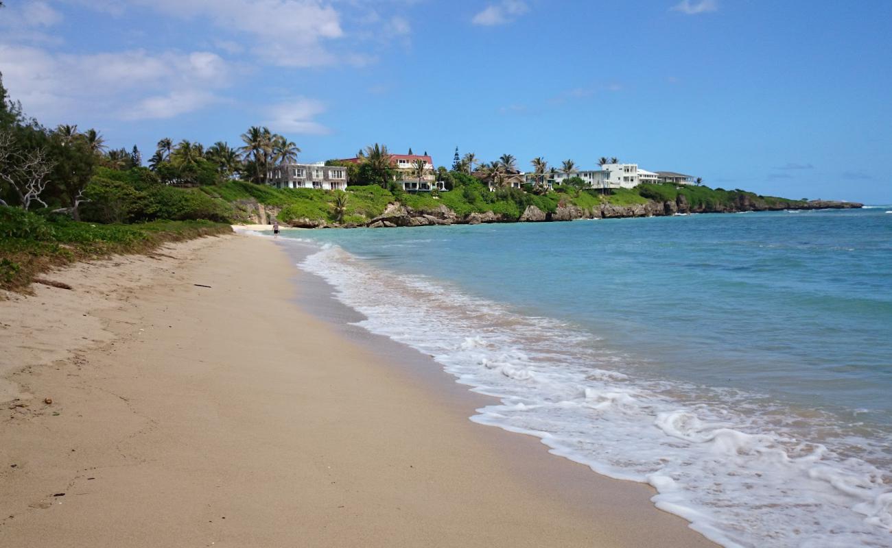 Foto af Laniloa Beach med lys sand overflade