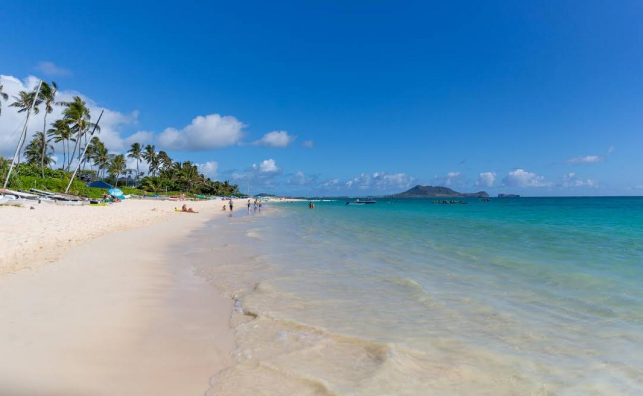 Foto af Lanikai Strand med lys fint sand overflade