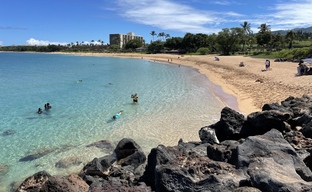 Foto af Kahekili Beach med lys fint sand overflade