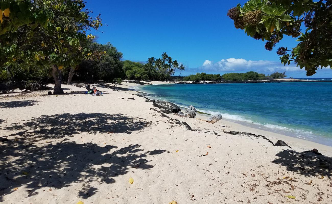 Foto af Mahai'ula beach med lys fint sand overflade