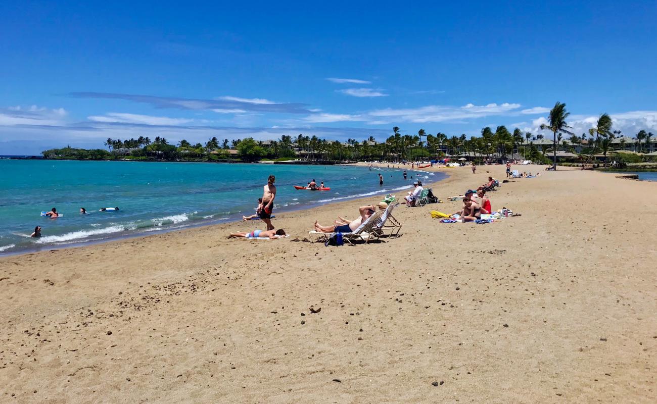 Foto af Waikoloa Beach med lys sand overflade