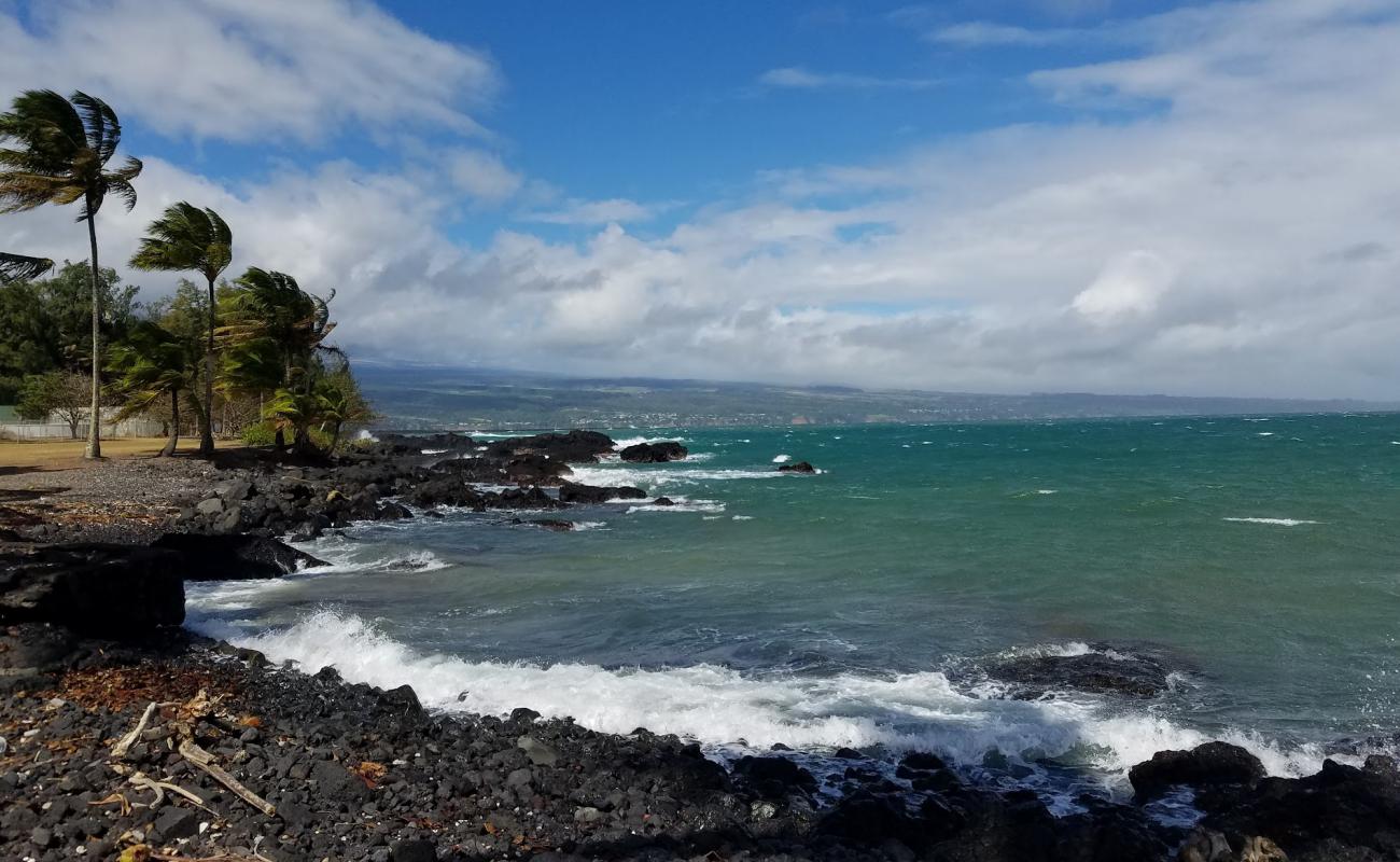 Foto af Keaukaha Beach med sten overflade