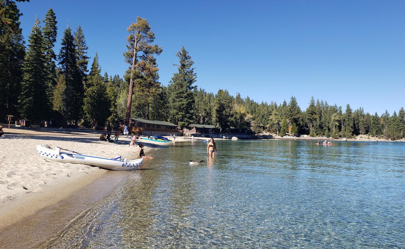 Foto af Meeks Bay Beach med lys sand overflade